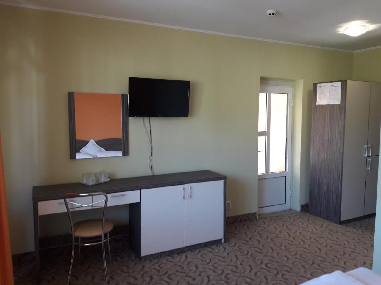 Iri Hotel 3*